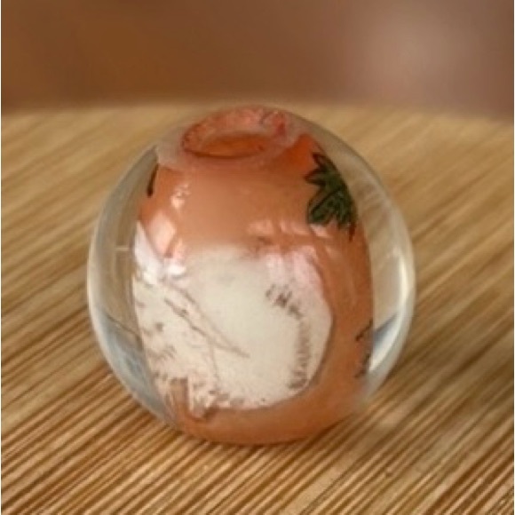 Reverse painted glass, bead, half inch diameter with white bunny in the garden - Picture 5 of 13